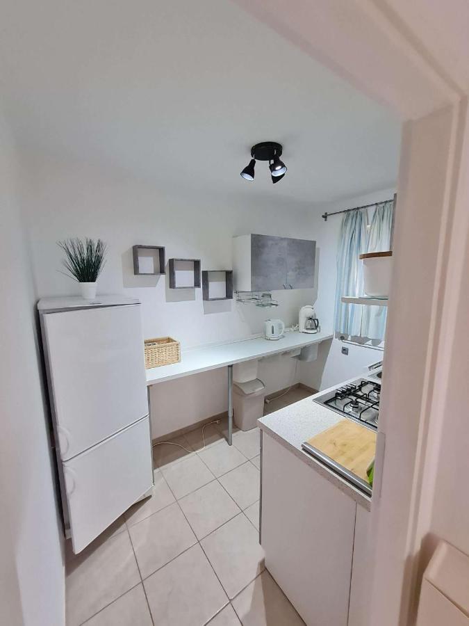 Apartmani Lovre I Zara Esterno foto