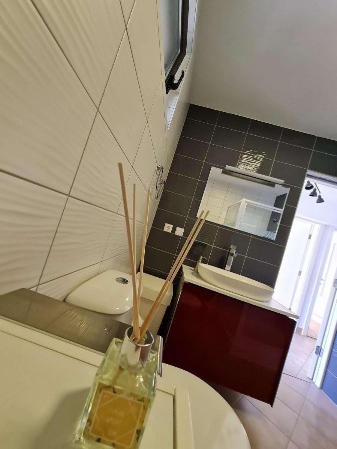 Apartmani Lovre I Zara Esterno foto