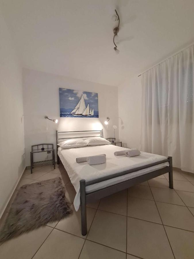Apartmani Lovre I Zara Esterno foto